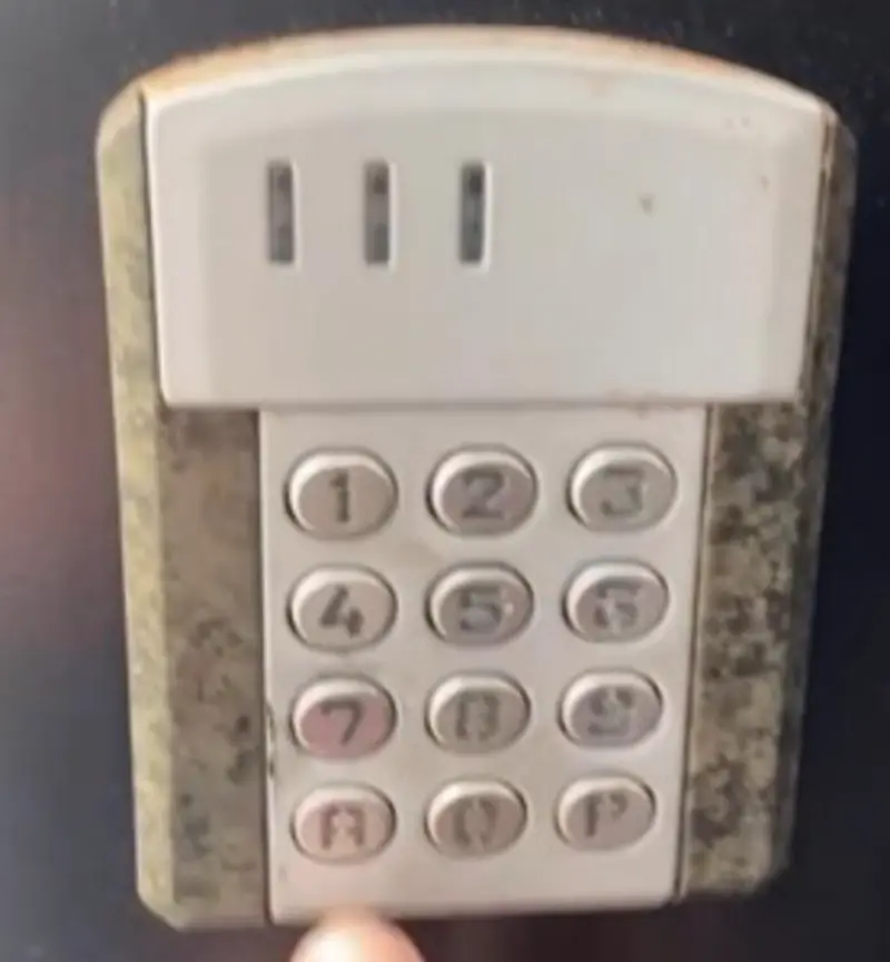 Keypad am Zufahrtstor
